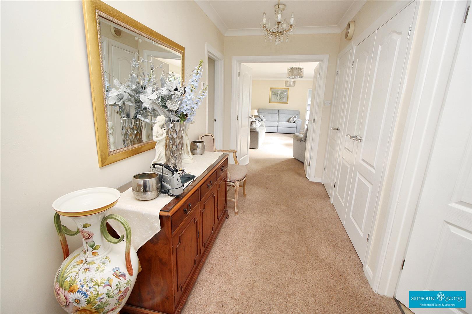 Longleat Drive, Tilehurst